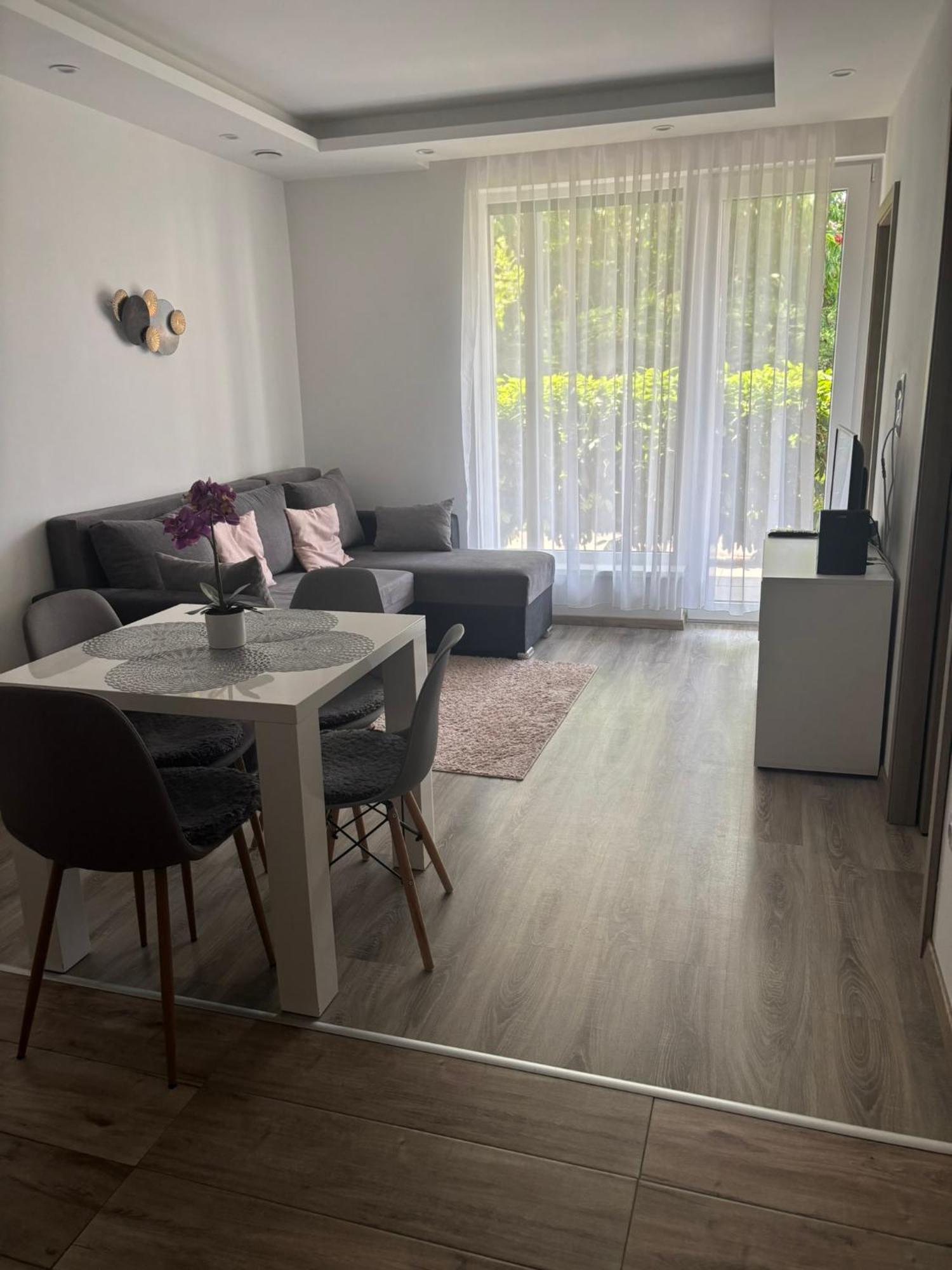 Oasis Apartman
